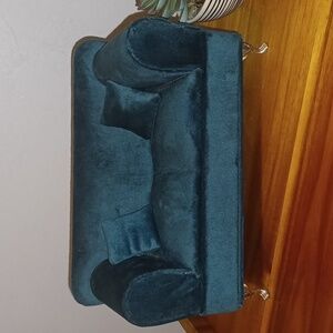 Dark Green Sofa Jewelry Holder